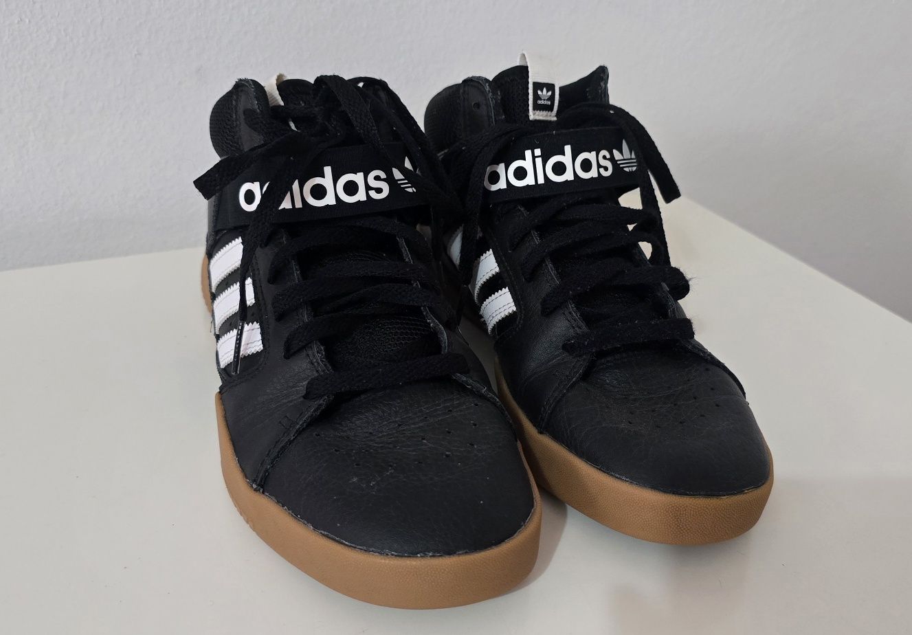 Adidas czarne rozm. 41 1/3  bdb -