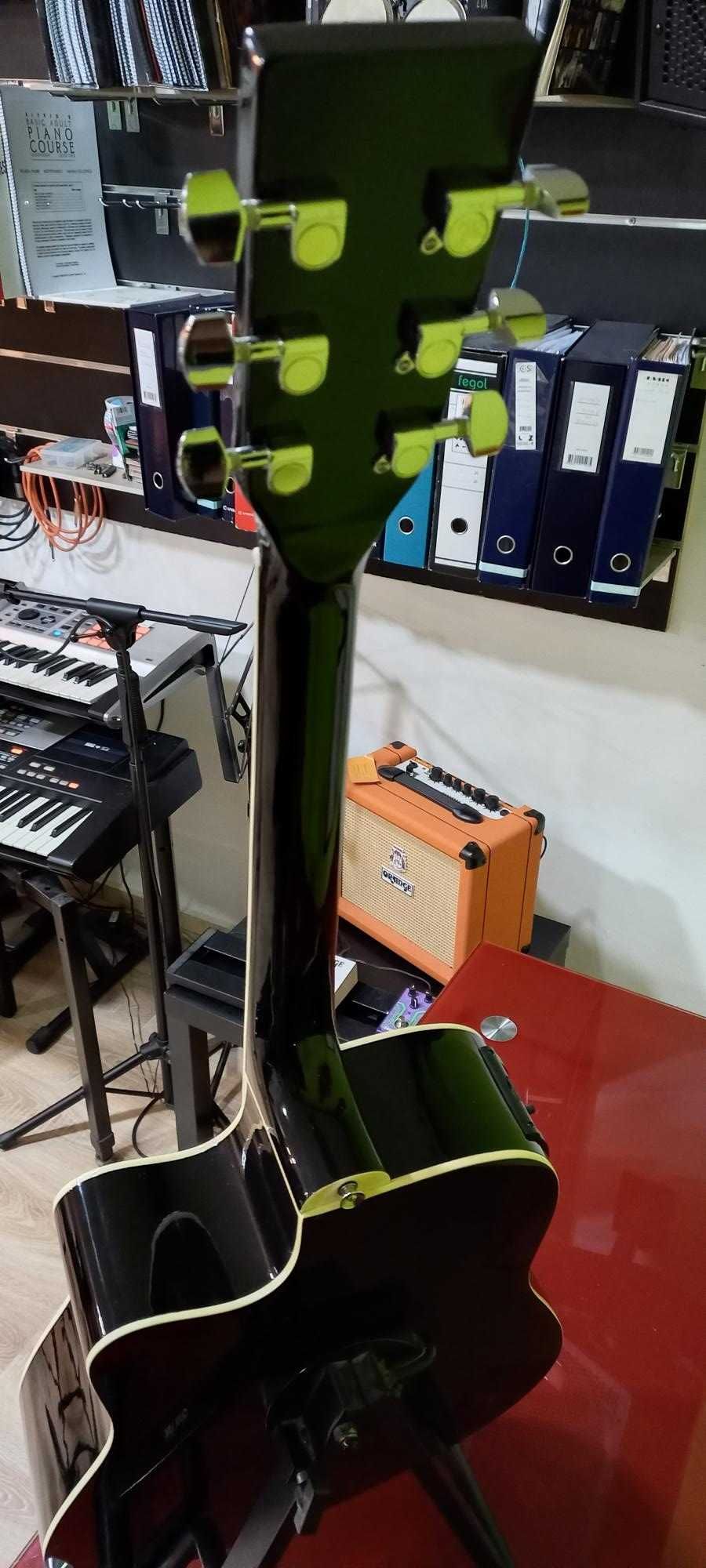 Guitarra Folk com Pick Up ativo AXMAN