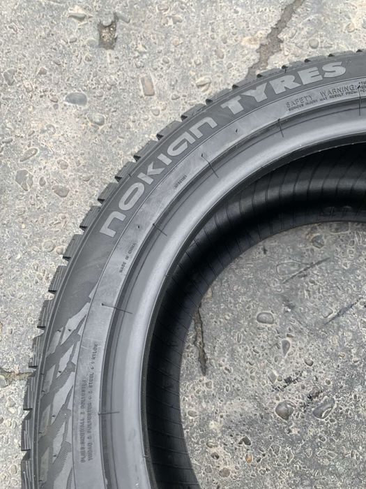 Шини нові 245/45 R17 Nokian зима, 2023року