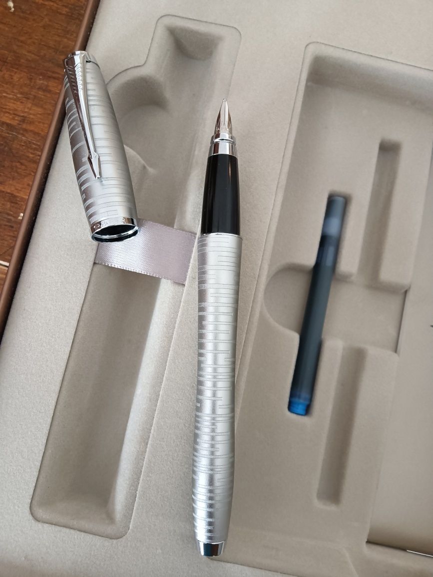 Caneta de aparo Parker mais bloco de notas