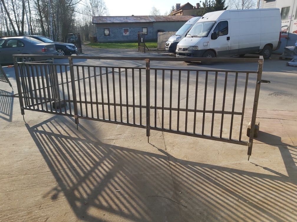Balustrada balkonowa pionowa ocynk malowany proszkowo