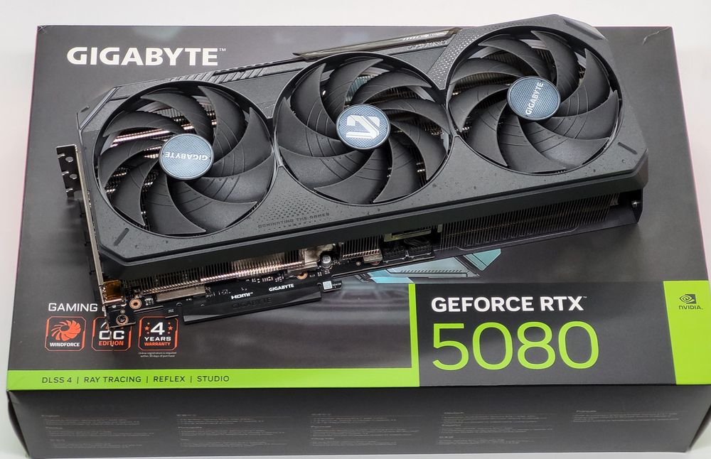 Відеокарта Gigabyte RTX 5080 GAMING OC 16384MB GV-N5080GAMING OC-16GD