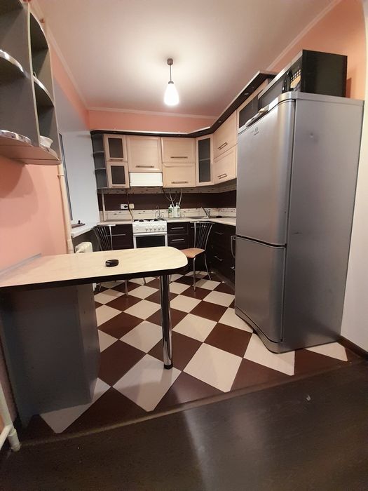 Здам 3кімнатну Центр