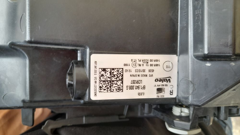 Otica  lado  DIREITO  SEAT seat Arona