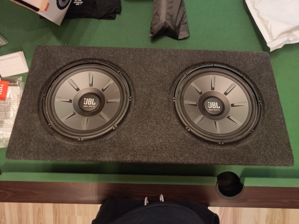 Sprzedam subufer subwoofer JBL 2x 900 W + obudowa głośnikowa Basser