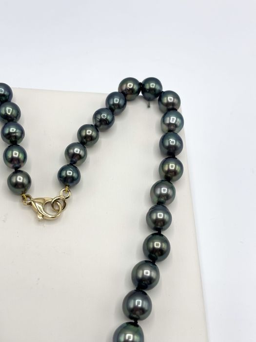 Naturalne Czarne Perły ze złotym zapięciem