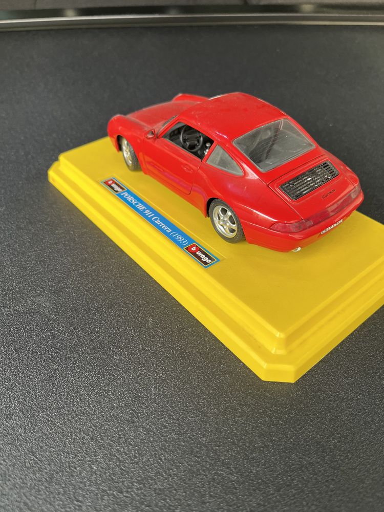 Bburago model Porsche 911 skala 1:24