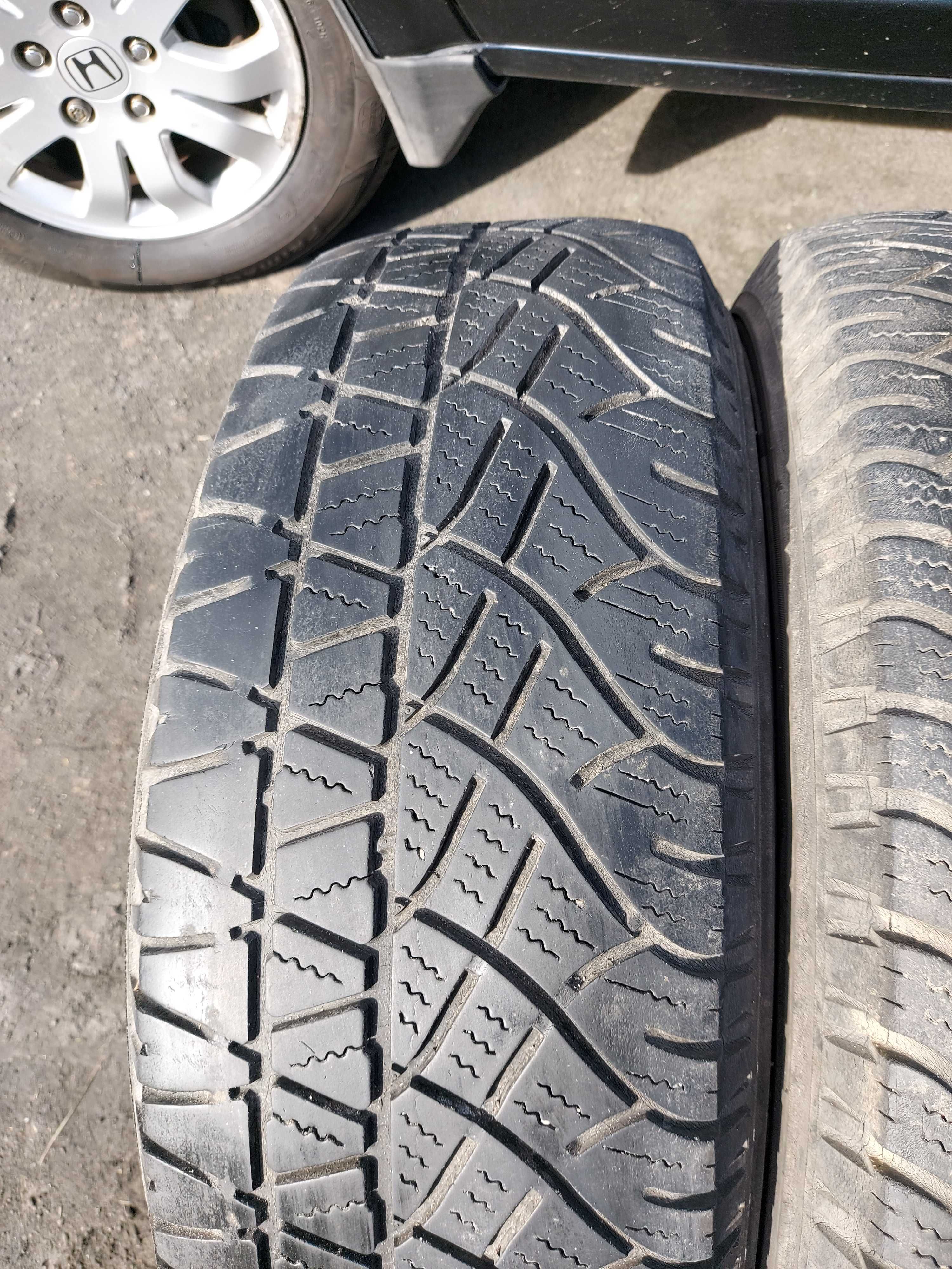 Michelin 215/65/16 latitude cross 102H