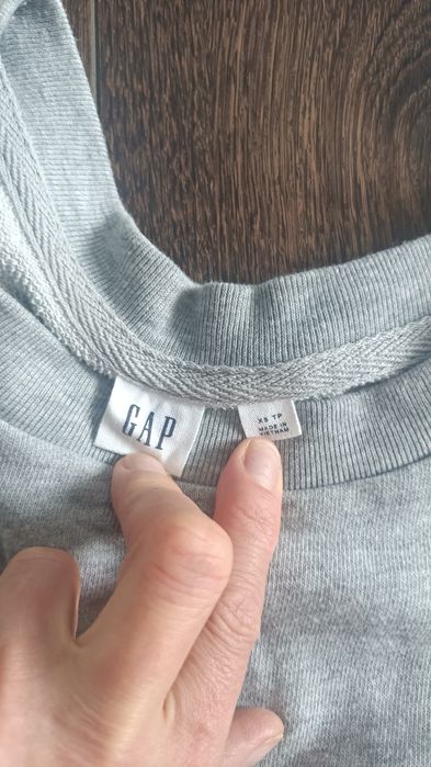 Swetr nietypowy tył 34-36 GAP