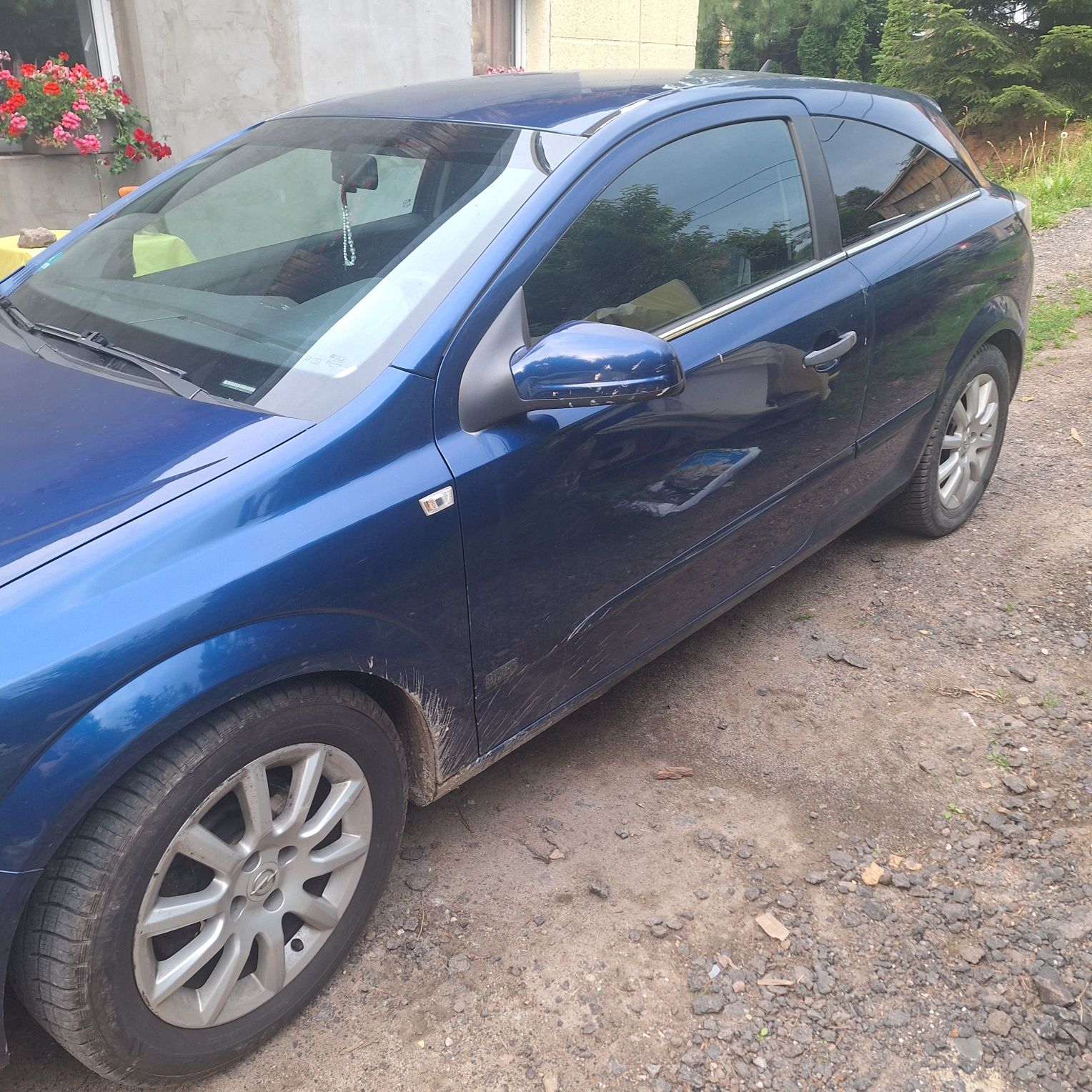Opel astra gtc   niebieski