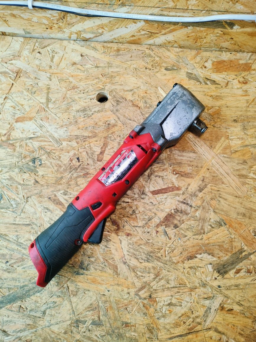 Klucz udarowy Milwaukee M12 FRAIWF12 mocny 300Nm klucz Milwaukee aku