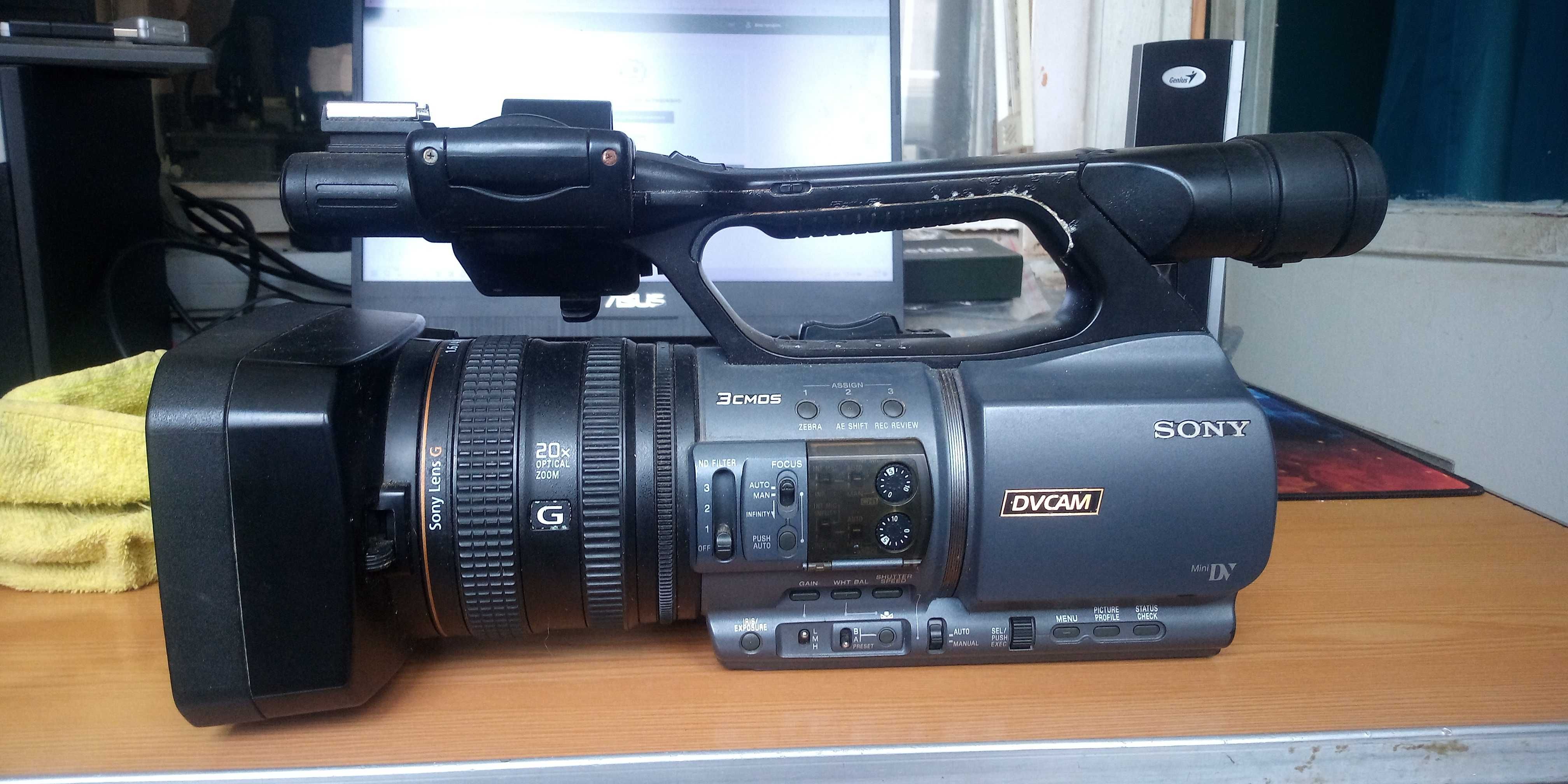 Відеокамера Sony DSR-PD175P