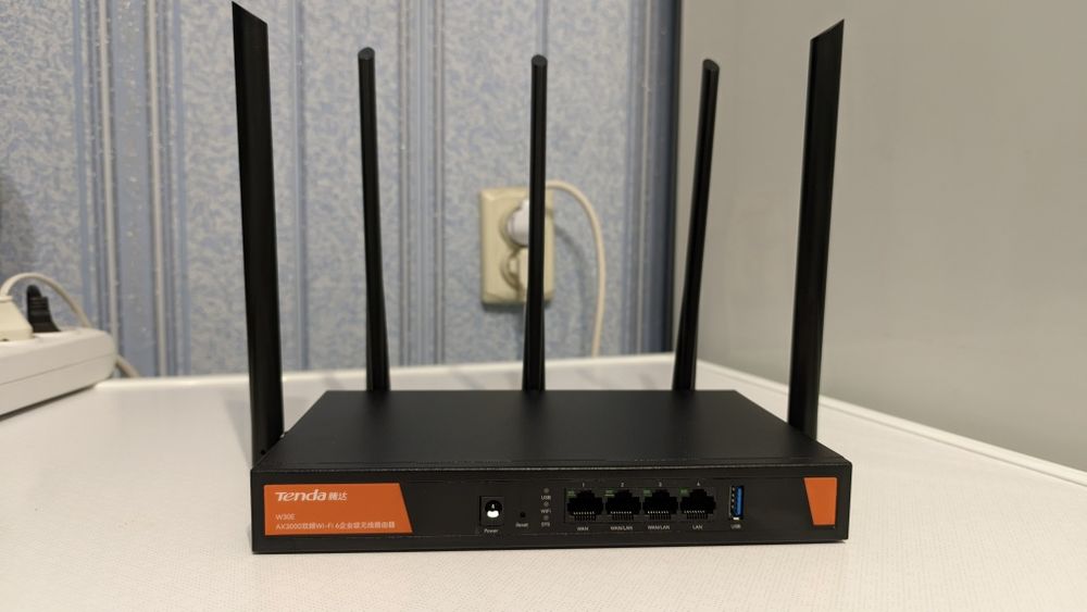 Роутер Tenda W30E. Wi-Fi6.