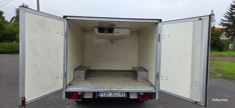 Peugoet parnter 1,6 chłodnia