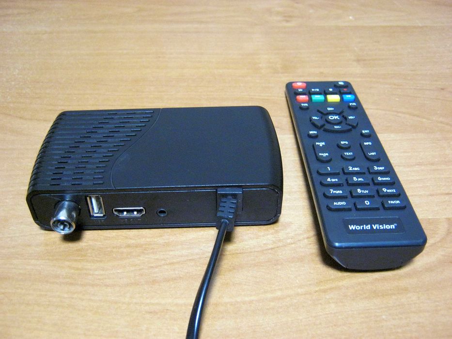Т2 тюнер World Vision T62D2
