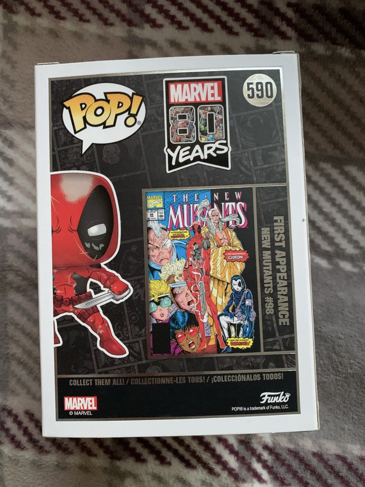 funko pop! marvel 80th: first appearence deadpool #590 [metallic]