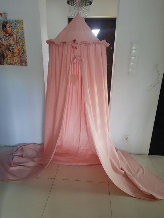 Baldachim zgaszony róż