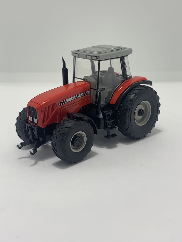 Massey Ferguson 8280 da Wiking escala 1/87