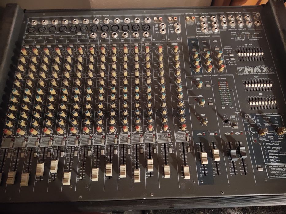 Продам компклект  Активний мікшерний пульт і акустична система