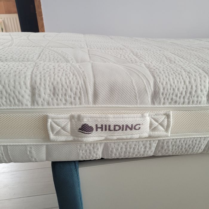 Łóżko jednoosobowe