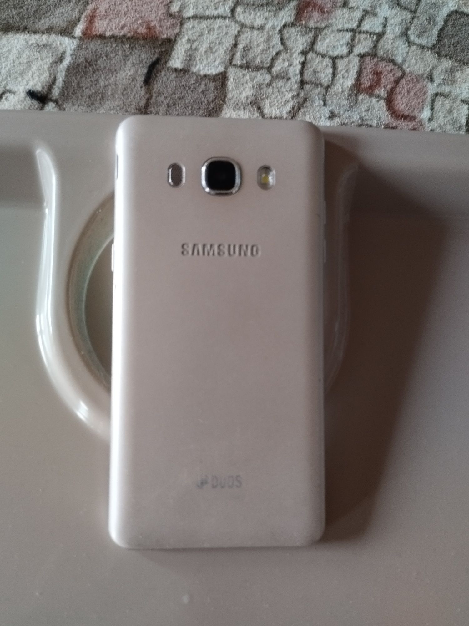 Samsung Galaxy J5