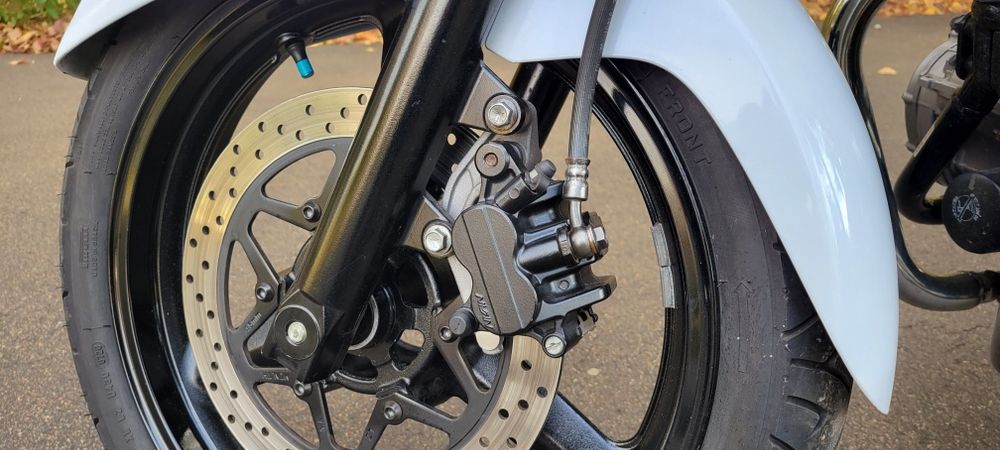 Suzuki GSR 250. 2015p. Сузукі.