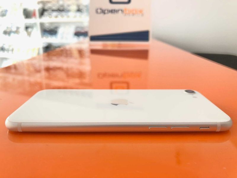 iPhone SE 2020 64GB Branco A - Garantia 3 Anos