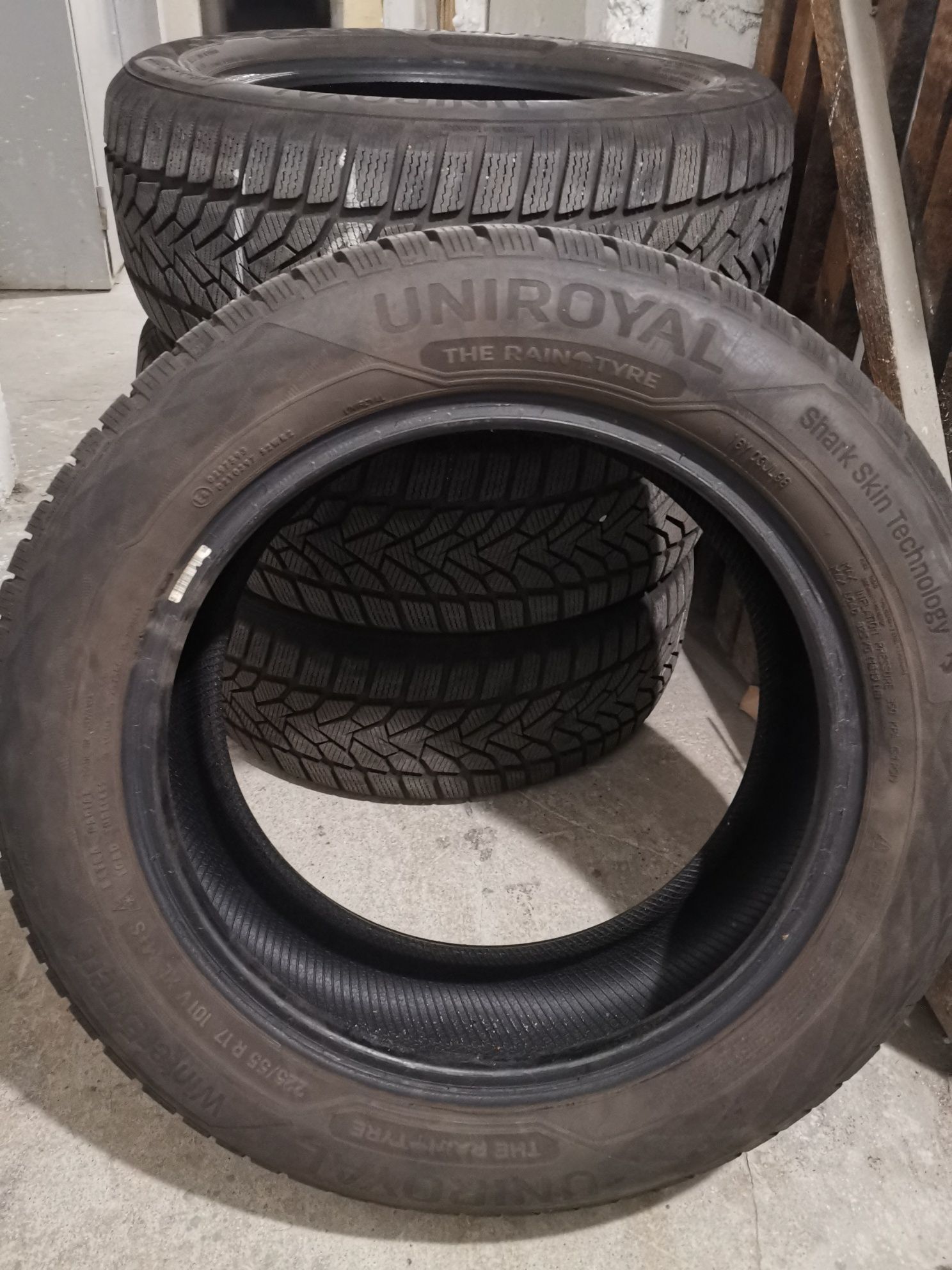 Opony zimowe Uniroyal 225/55/R17