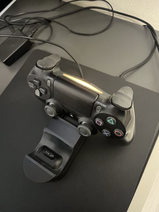 Без дротова зарядка ps4 оригінал
