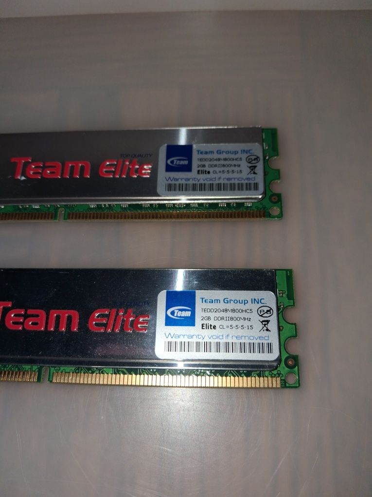 2 x Team Elite 2GB + Kingston 120GB SSD Now V300