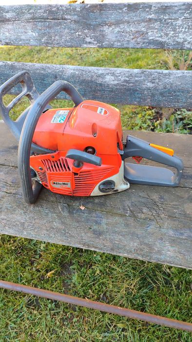 Продам бензопилу Oleo Mak