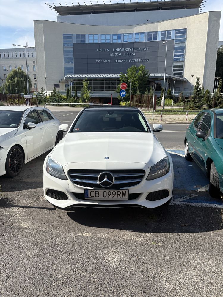 Mercedes C300 Sedan 2016 • Biały • Stan Bardzo Dobry • Zadbany