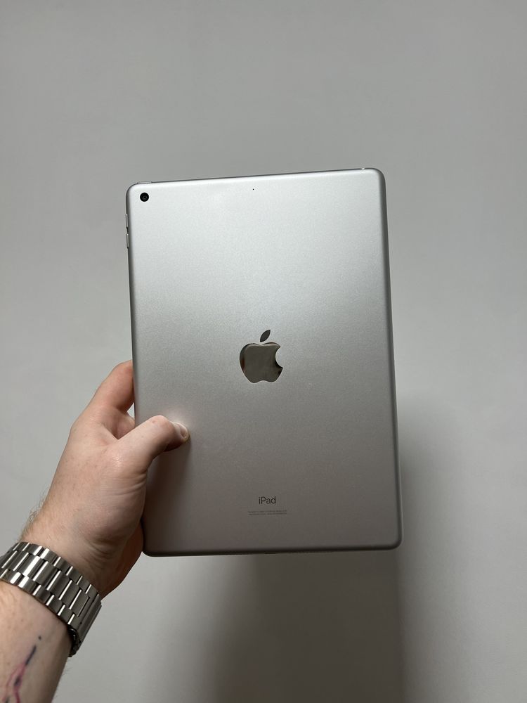 Apple Ipad 10.2 2020 gen7 акб94% в идеальном состоянии Apple pencil