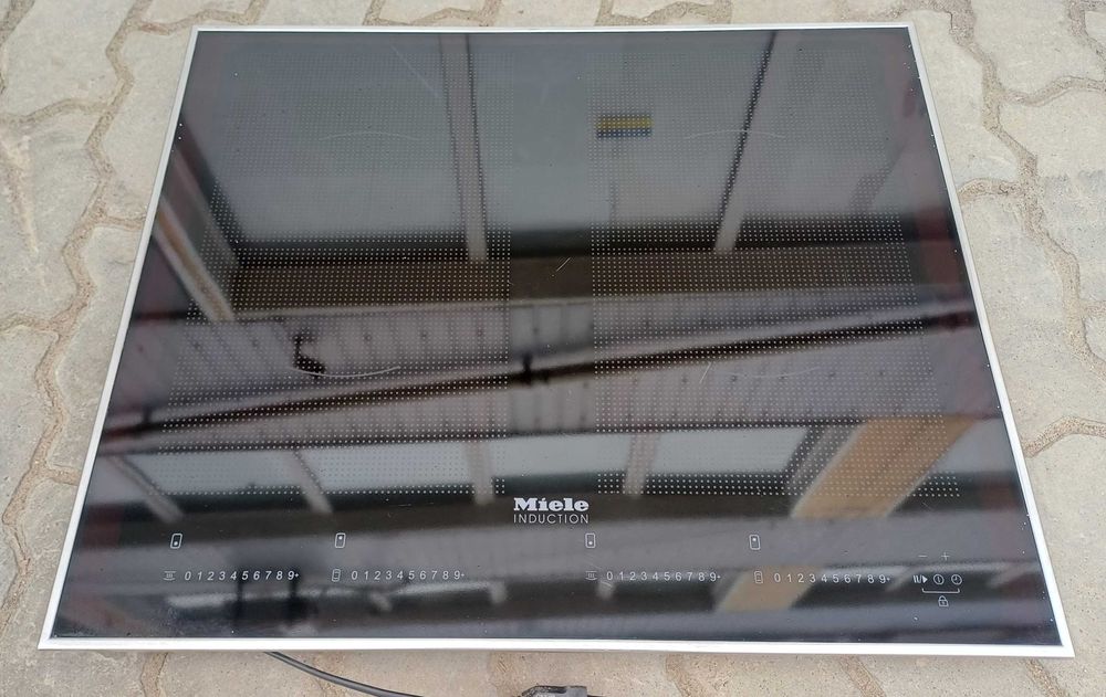 Варильна поверхня електрична індукційна Міле Miele KM 6328 60 см
