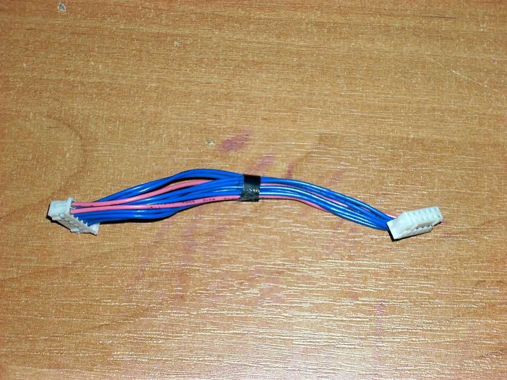 Przewód zasilania napędu + SATA do konsoli XBox 360 Slim