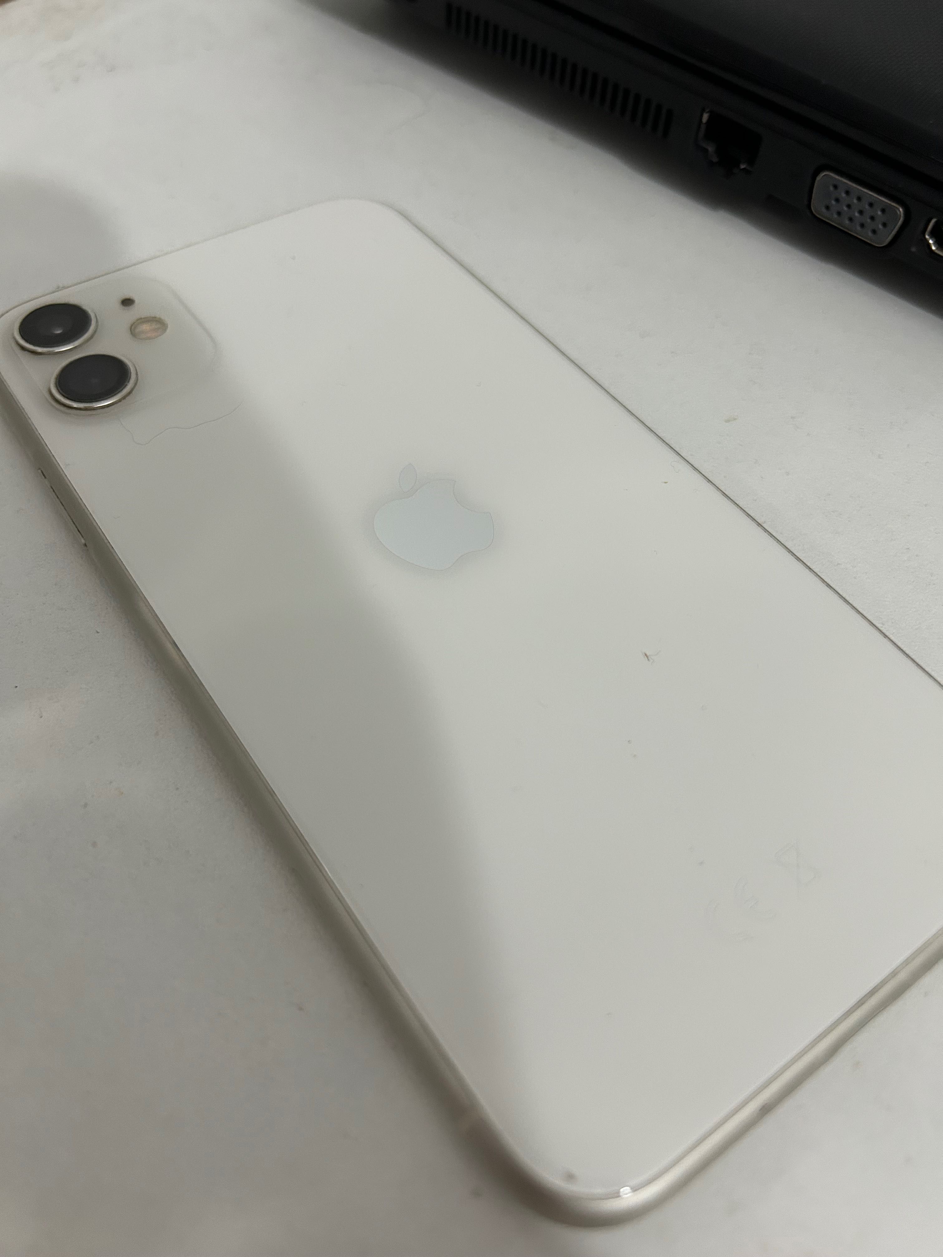 pack iPhone 11 + notebook asus