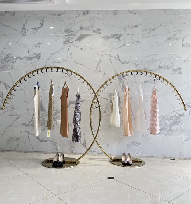 Ekskluzywny stojak do butiku