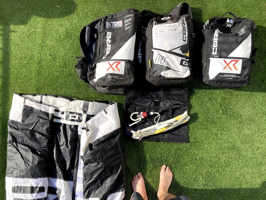 pack kitesurf: 2 asas Core XR7 impecáveis + 1 Core Free médio estado