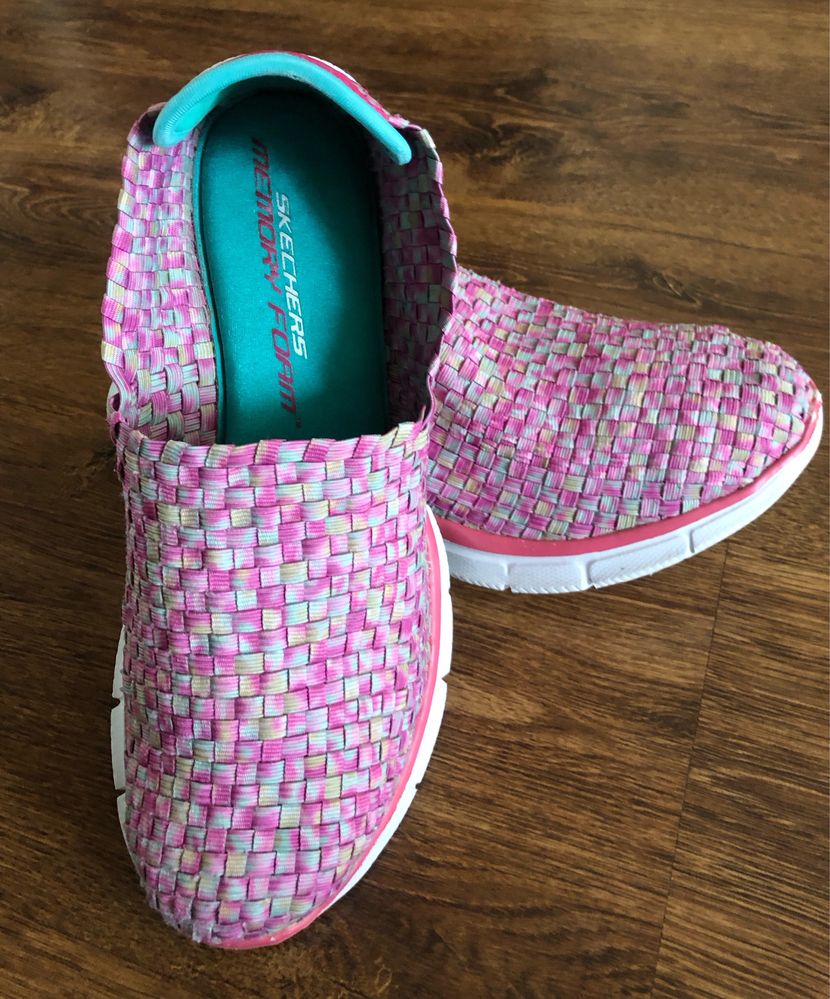Сліпони жіночі Skechers р. 39