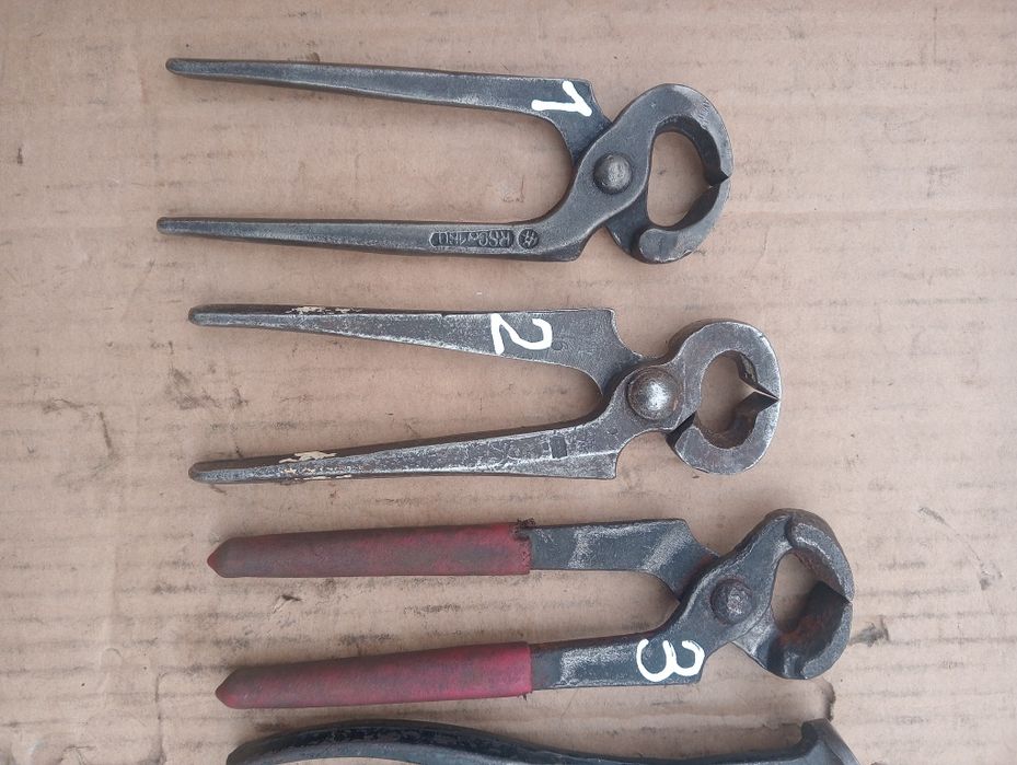 Zestaw starych narzędzi  obcęgi z epoki PRL Antyki Kolekcja Loft