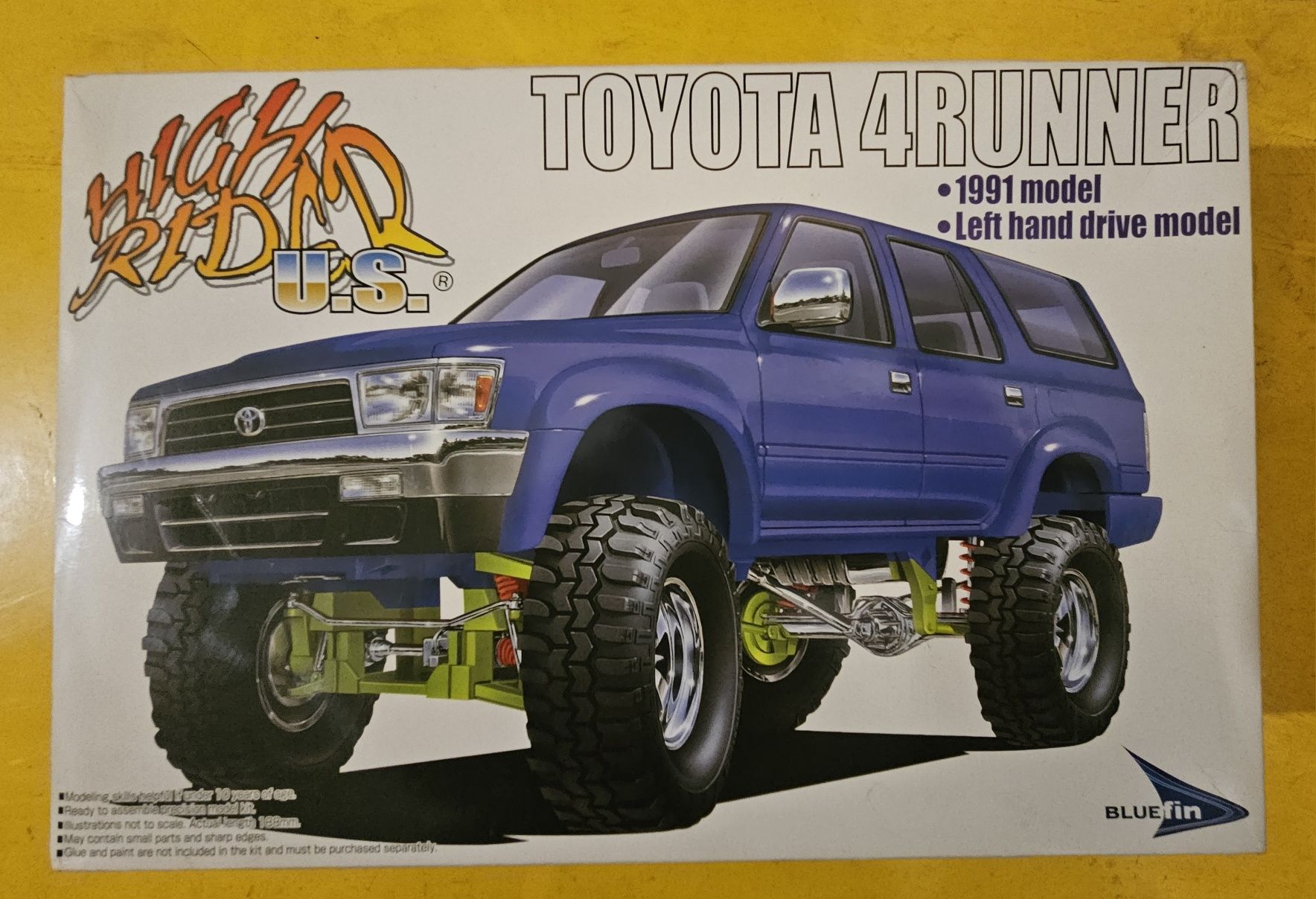 Збірна модель 1/24 Toyota 4Runner High Rider US 1991 LHD Aoshima 35146