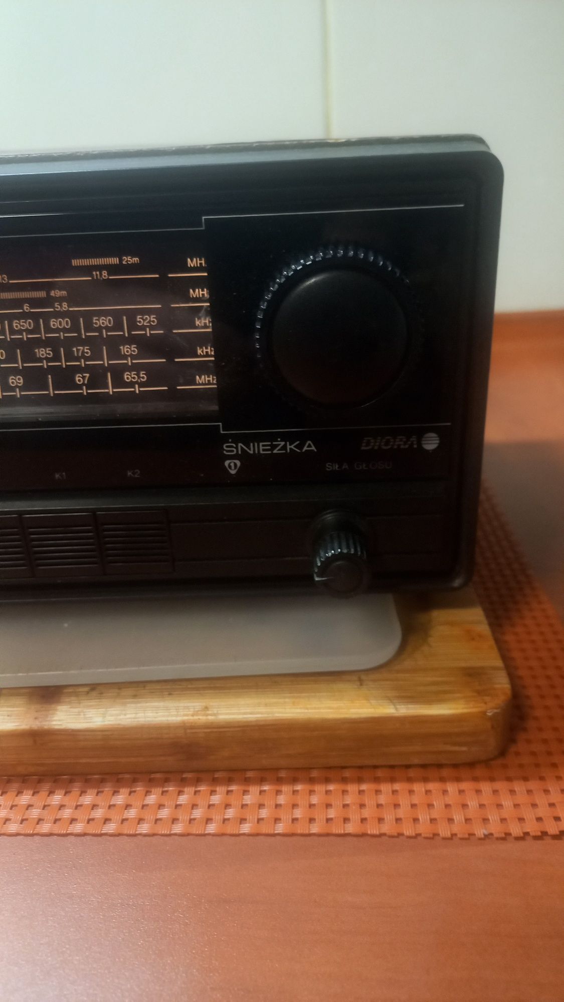 Radio stołowe Unitra Diora Śnieżka R-207