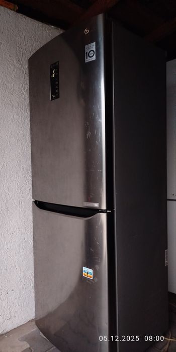 Продам холодильник LG