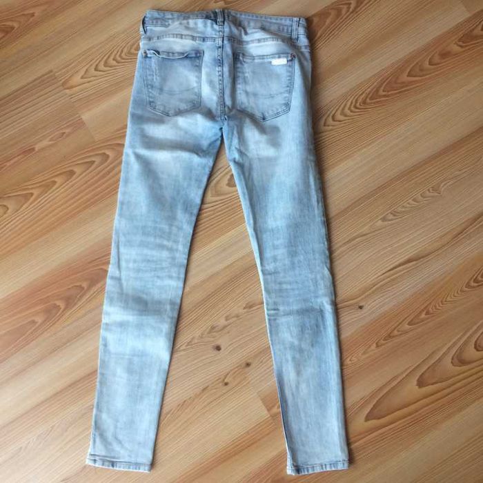 Jasne jeansy skiny Pull&Bear
