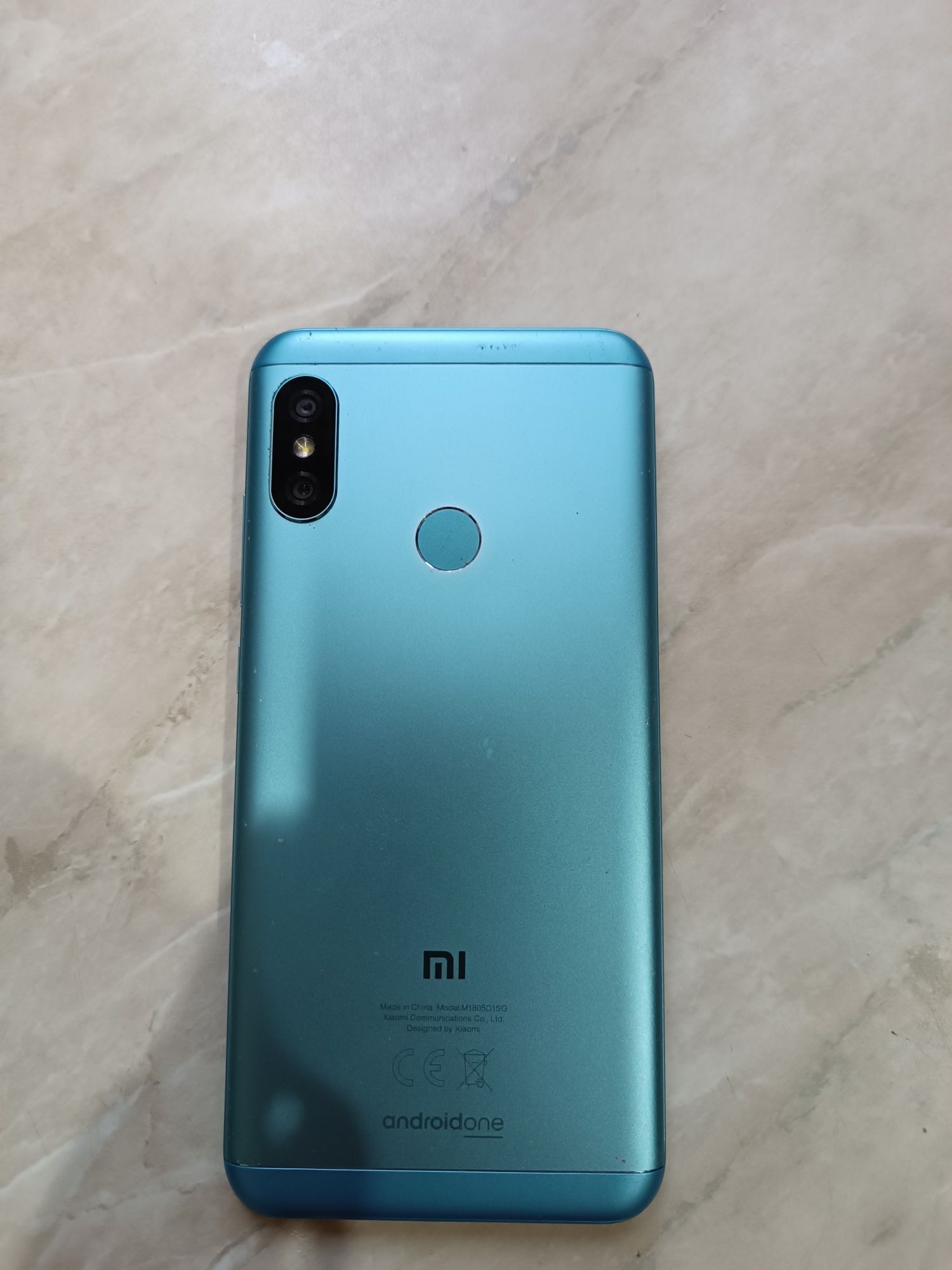 Продам телефон Xiaomi Mi A2 Lite 4/64GB Blue