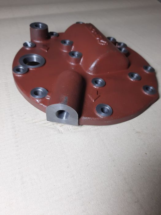 Pokrywa pompy NOWA C-360 TUR Hydraulika zewnętrzna /3 rodzaje