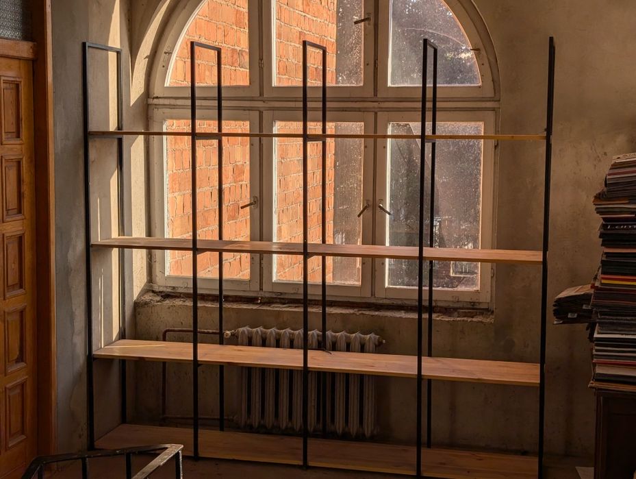 Designerski Regał industrialny zrobiony na zamówienie