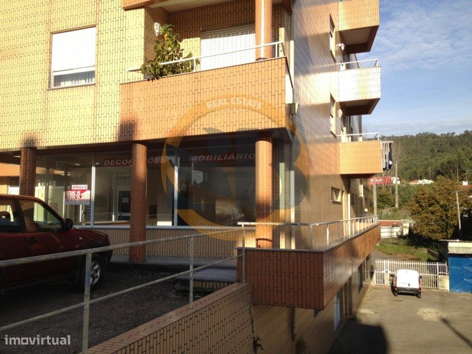 Conjunto de 5 Lugares de Garagem Oliveira de Azeméis