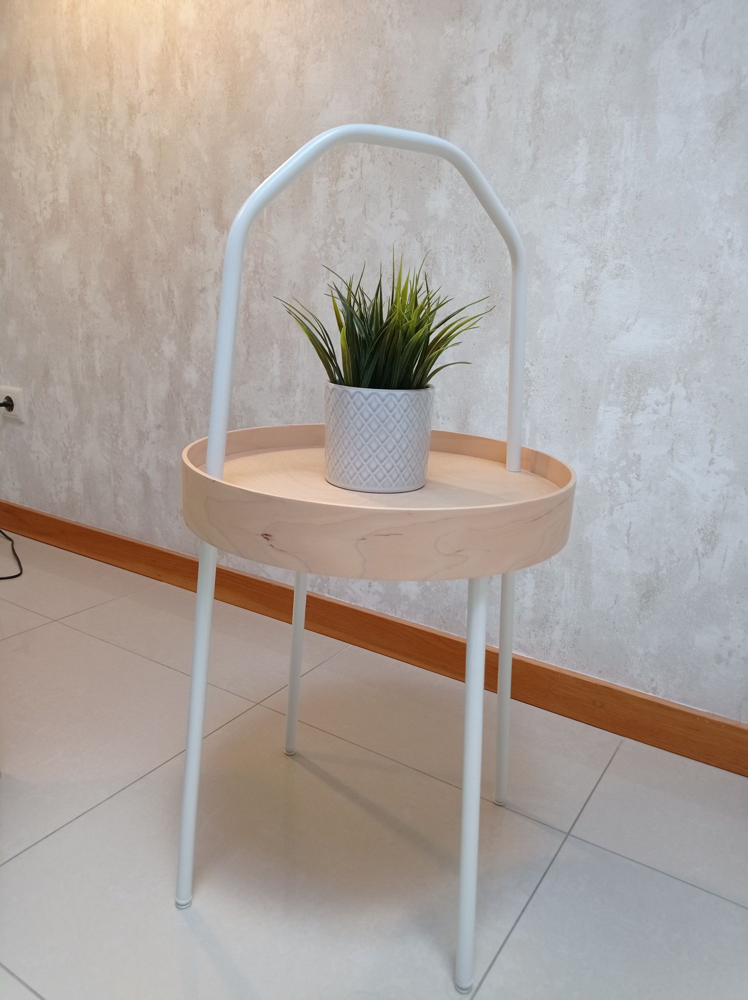 Mesa de apoio BURVIK IKEA