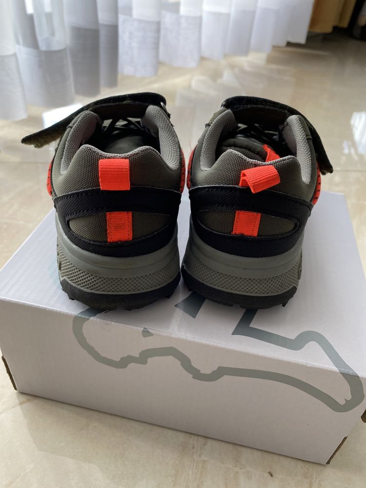 Buty sportowe, trapery, półbuty